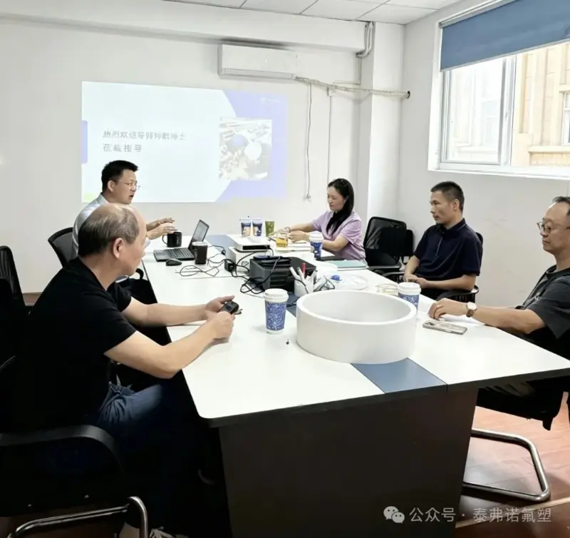دکتر ژونگ مو، مدیر عامل سابق Bosch Rexroth چین، از تایفنو بازدید می کند